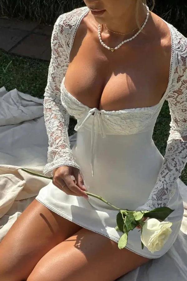 Louise | Lace Charm