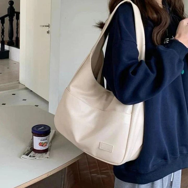 Erin | Akari Hobo Bag