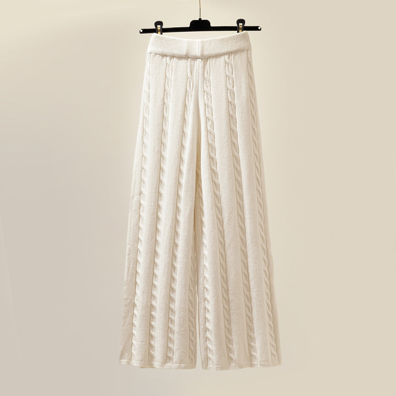 Chloé | Montclair Cozy Elegance Set
