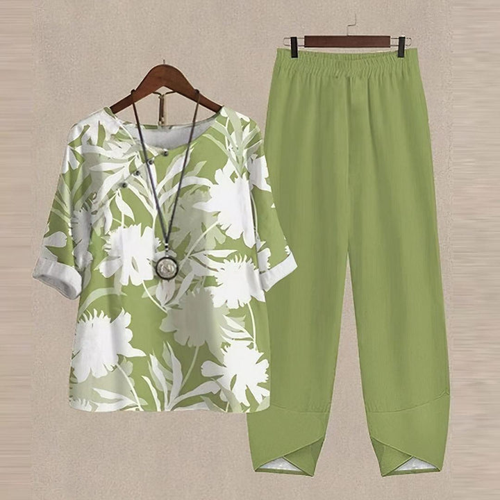 Kaylee | Perfectly Comfortable Elegant Floral 2 Piece Set