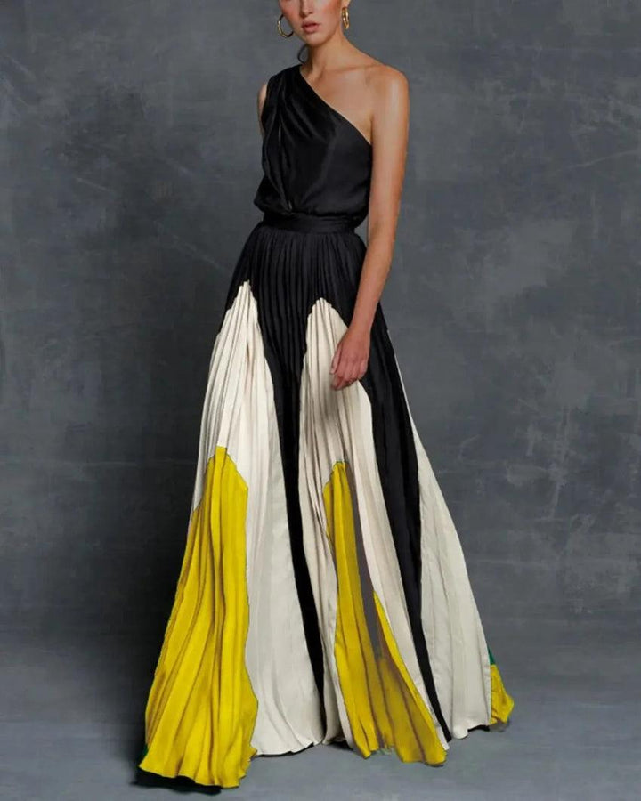 Charlotte | Maxi Dress with Stylish Shoulder Design
