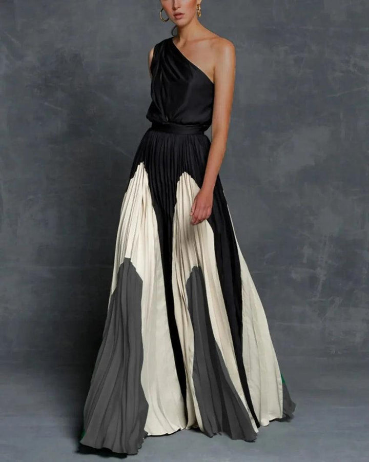 Charlotte | Maxi Dress with Stylish Shoulder Design