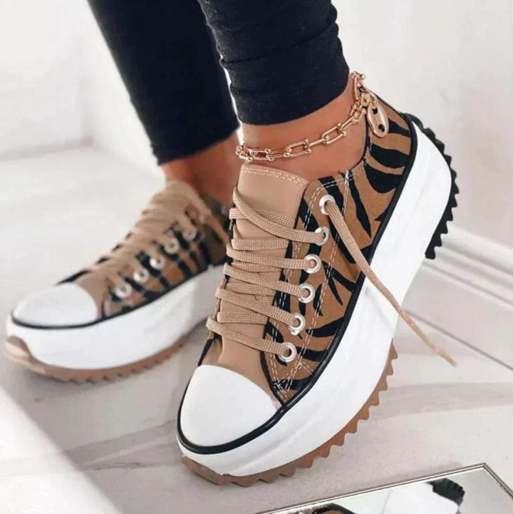 Kylie | Orthopedic Low Cut Lace-Up Design